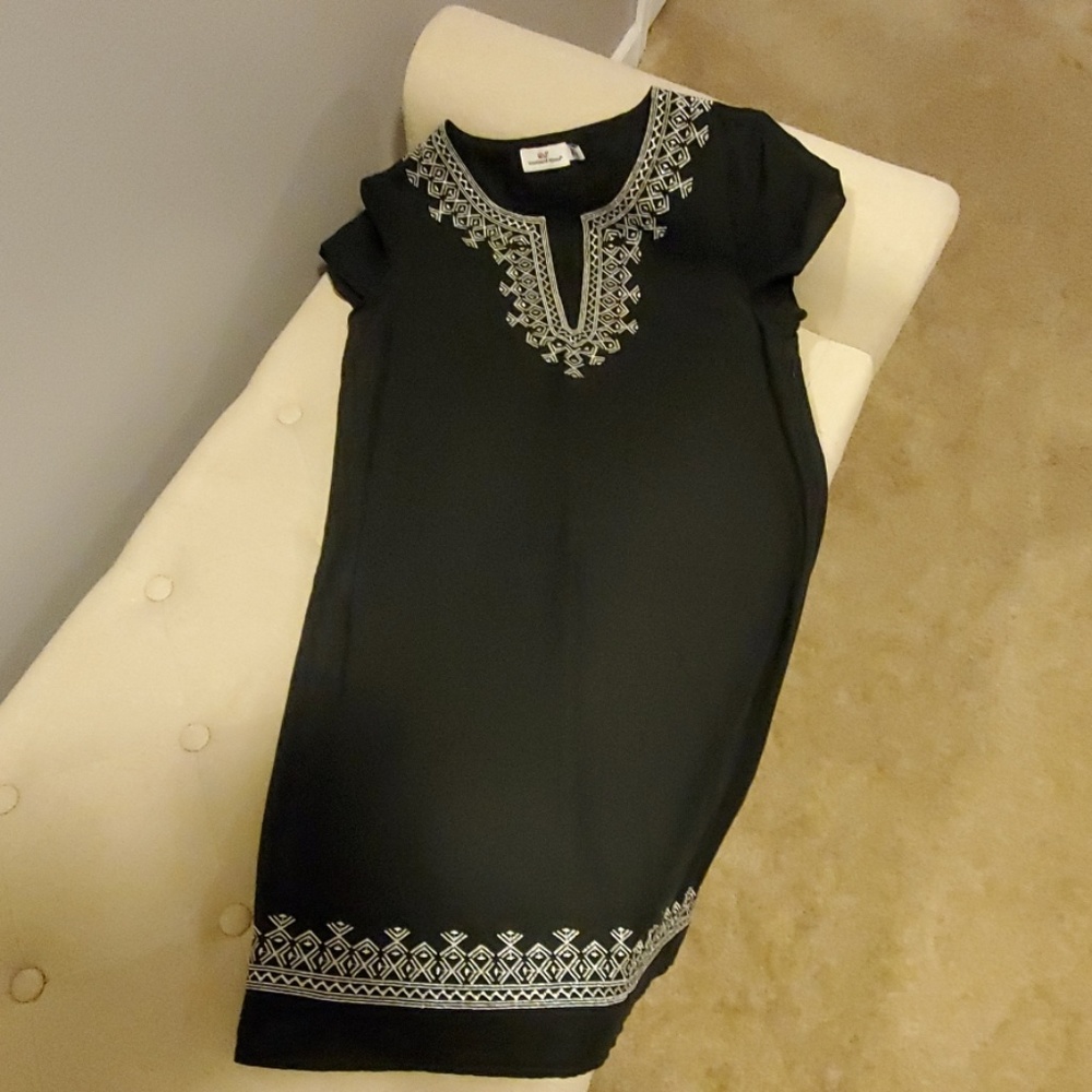 Vineyard Vines black dress